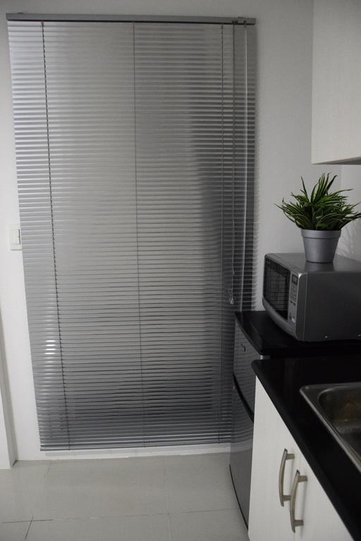 Jazz Makati Luxury Apartment Manila Exterior foto